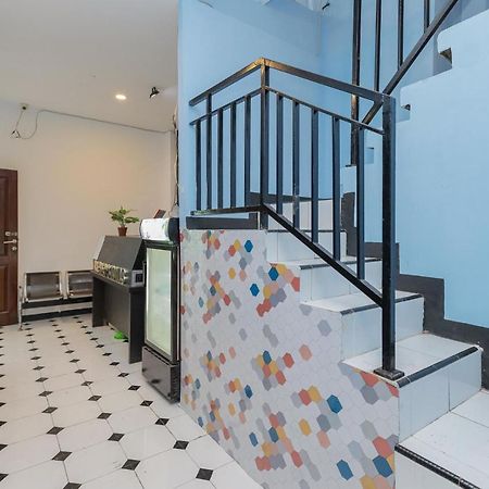 Reddoorz Near Mayapada Hospital Surabaya Exterior photo