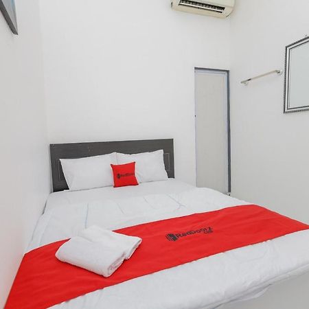 Reddoorz Near Mayapada Hospital Surabaya Exterior photo