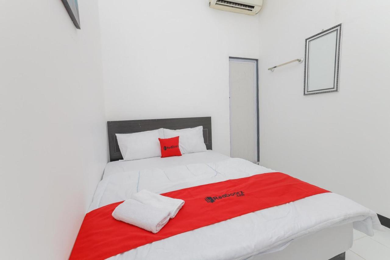 Reddoorz Near Mayapada Hospital Surabaya Exterior photo
