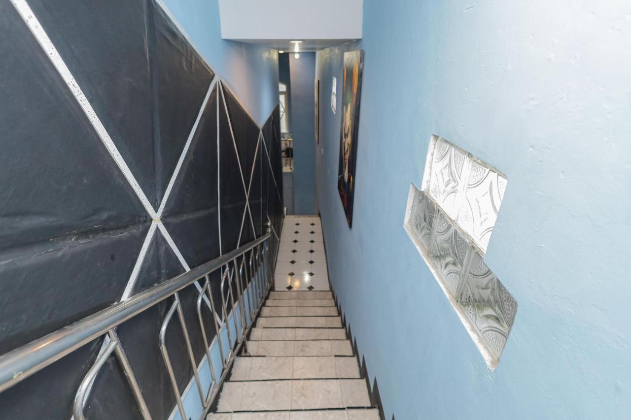 Reddoorz Near Mayapada Hospital Surabaya Exterior photo